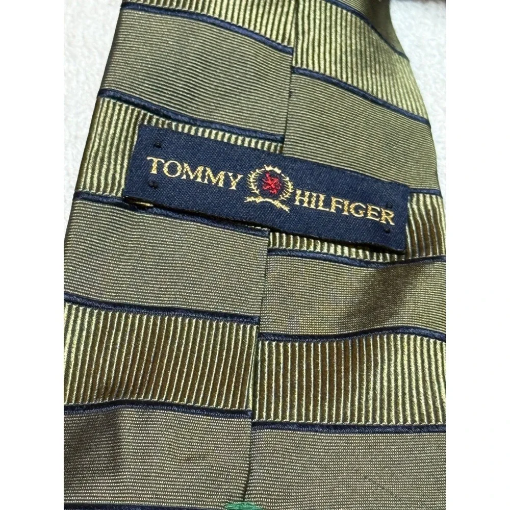 Tommy Hilfiger Mens Silk Tie Olive Green Navy Blue Striped Made in USA WPL 2831